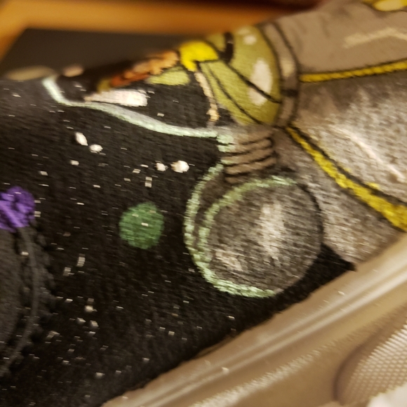 Custom Vans - Picture 7 of 10